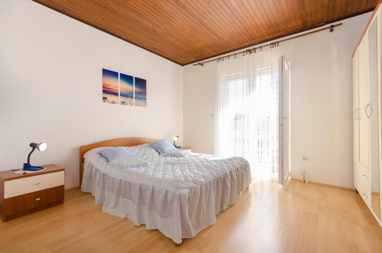 Apartment And Rooms Ema Vodice Dış mekan fotoğraf
