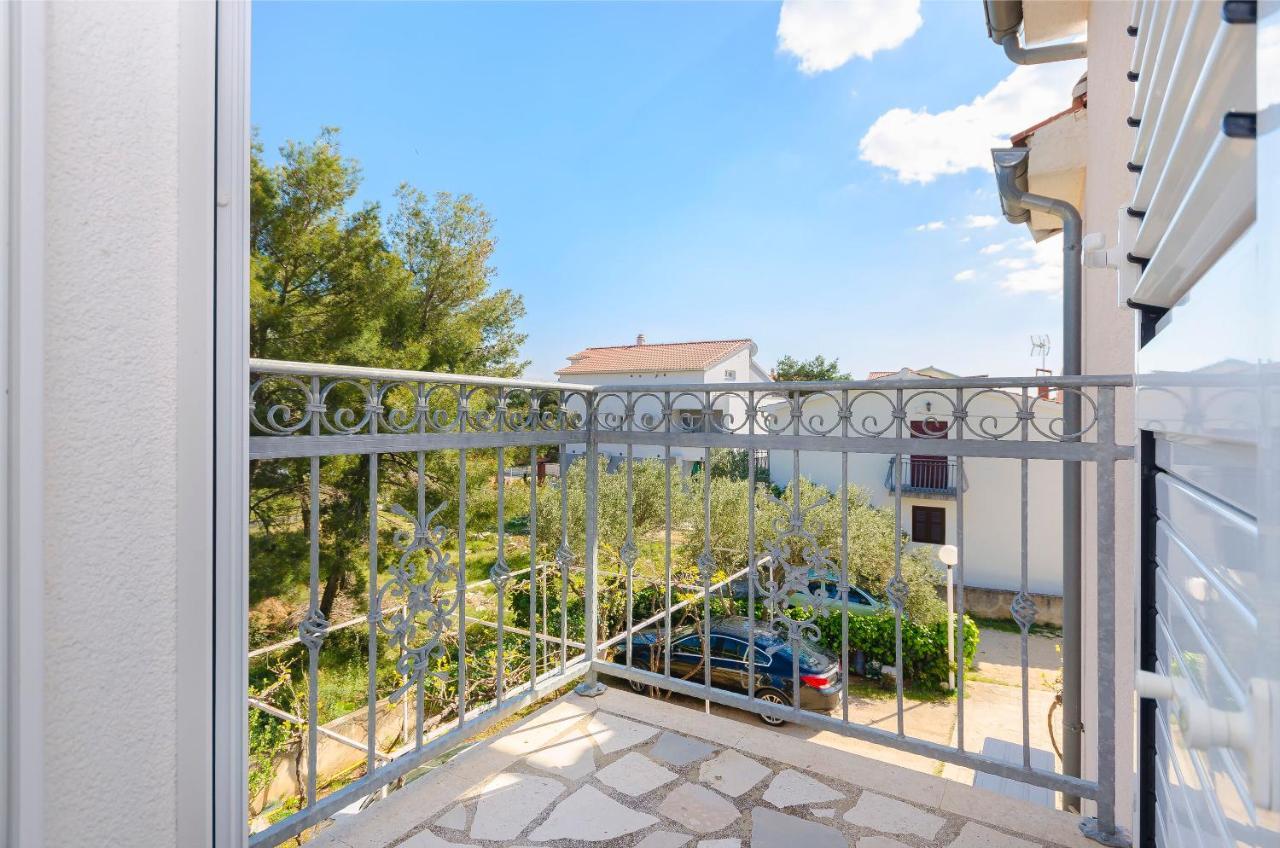 Apartment And Rooms Ema Vodice Dış mekan fotoğraf