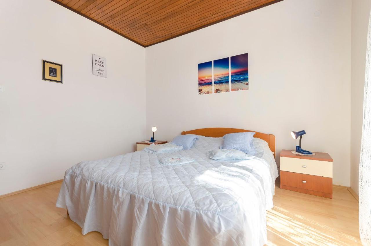 Apartment And Rooms Ema Vodice Dış mekan fotoğraf