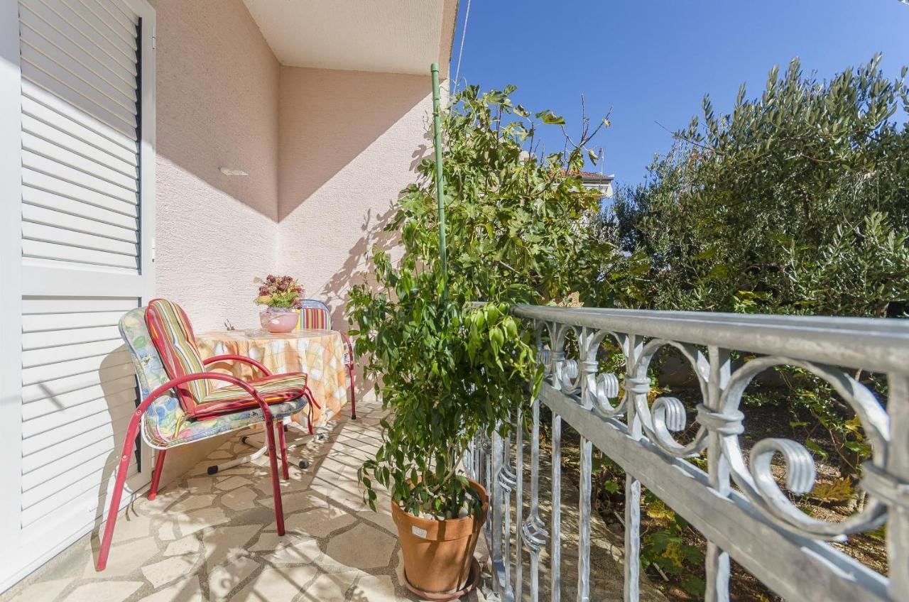 Apartment And Rooms Ema Vodice Dış mekan fotoğraf