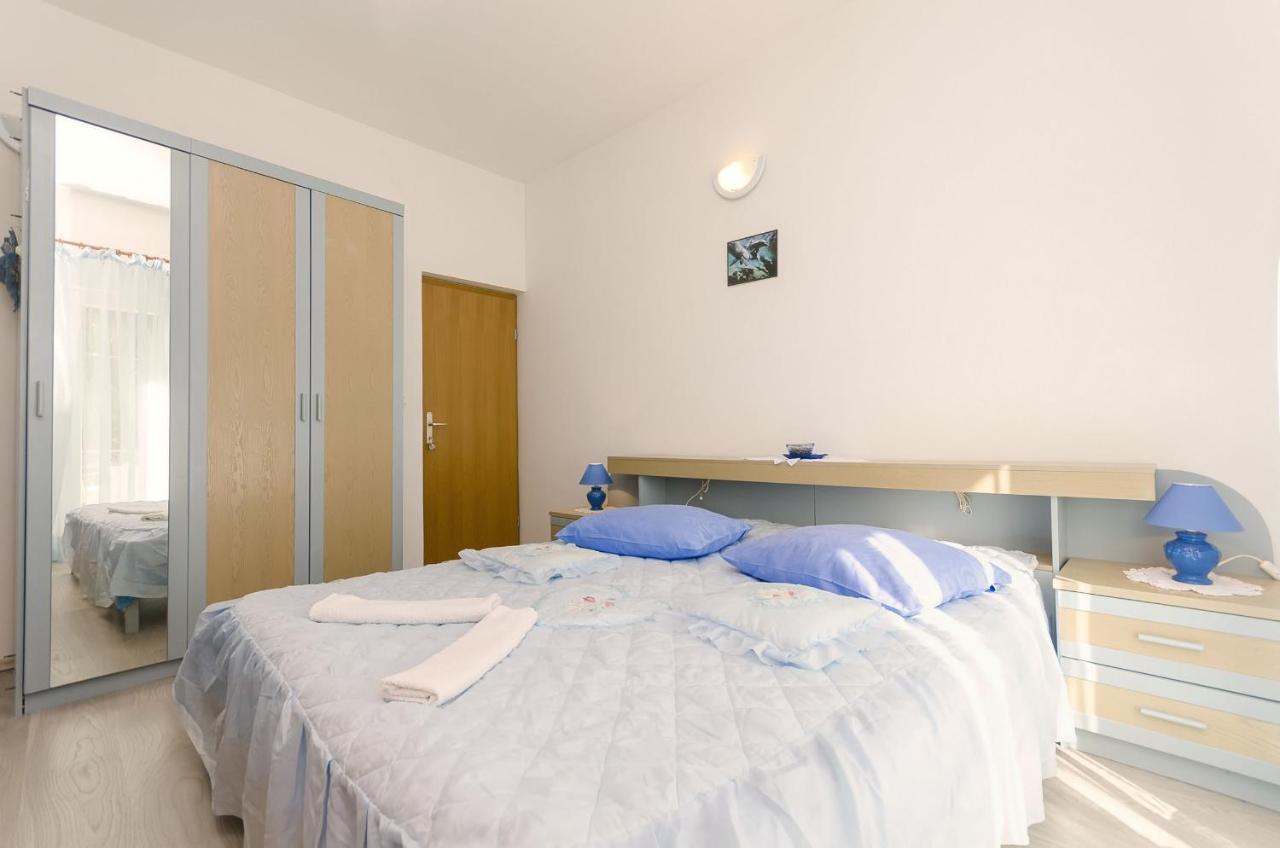 Apartment And Rooms Ema Vodice Dış mekan fotoğraf